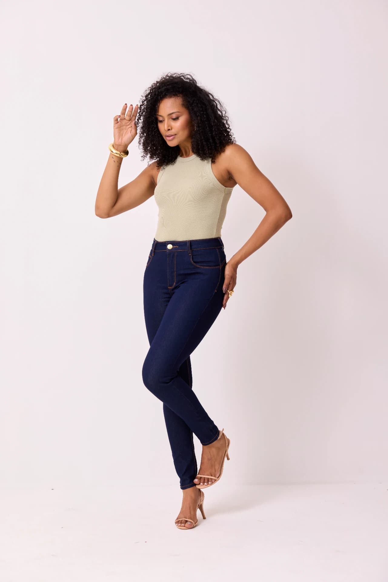 CALÇA CIGARRETE C/ DETALHE BASI 3