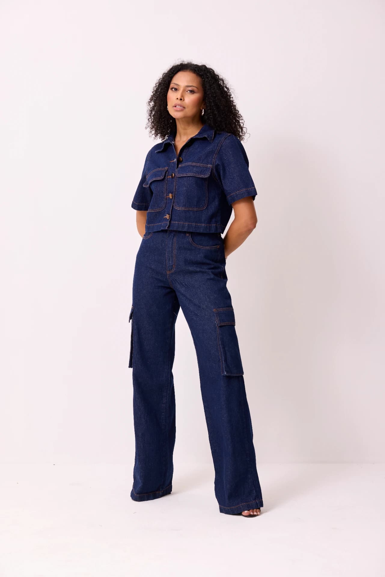 CALÇA WIDE LEG CARGO COM BOTÃO 2